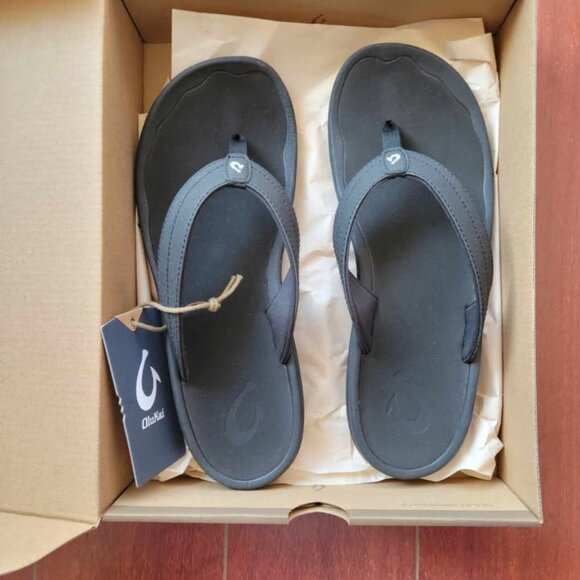 OluKai Ohana Women's Beach Sandals - Black/Black - Picture 2 of 7